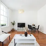 Spacious 1Br Steps From London Bridge & The Shard